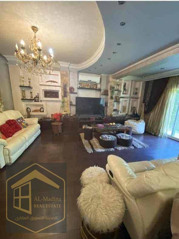 4 8f579ff1-b4f6-47a7-821f-9c9cfbec70f2. jpg