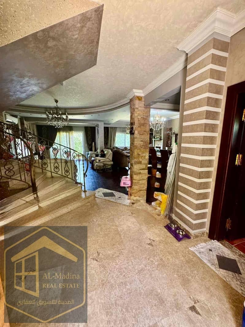 7 c850f7ba-2d9f-4b4d-ab49-164e1b7319b7. jpg