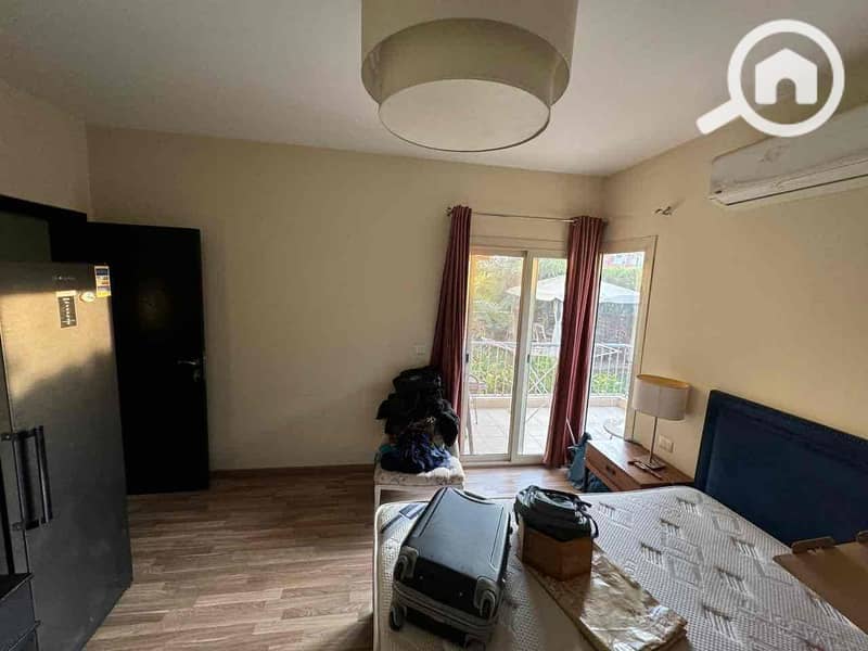 14 d381e777-c4ea-4dc0-a116-57870a6adc2b. jpg