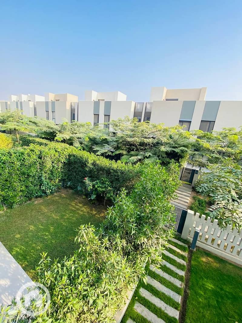 7 a596e219-176c-41d1-ad62-c66c3ab53d35. jpeg