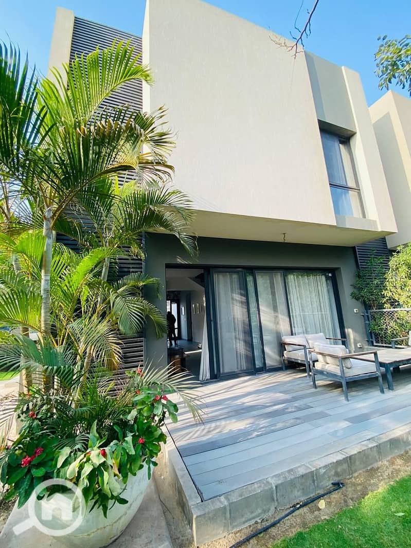 12 5e3f2fb9-0183-4827-8b54-4b0617623bf3. jpeg