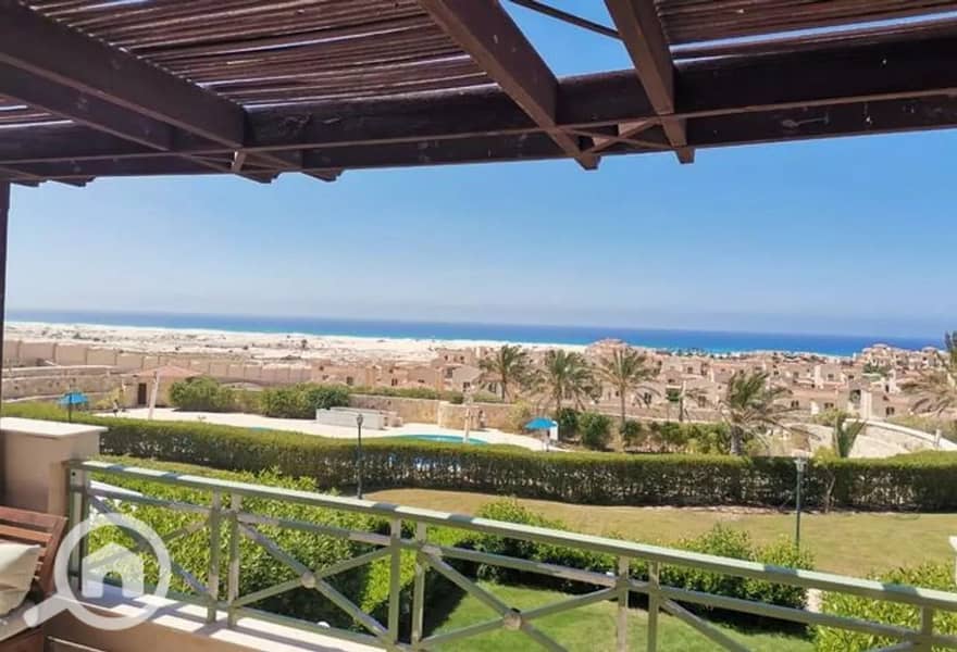 6 7f3079bc-8725-49ef-bd19-d69d6e930b31. jpeg