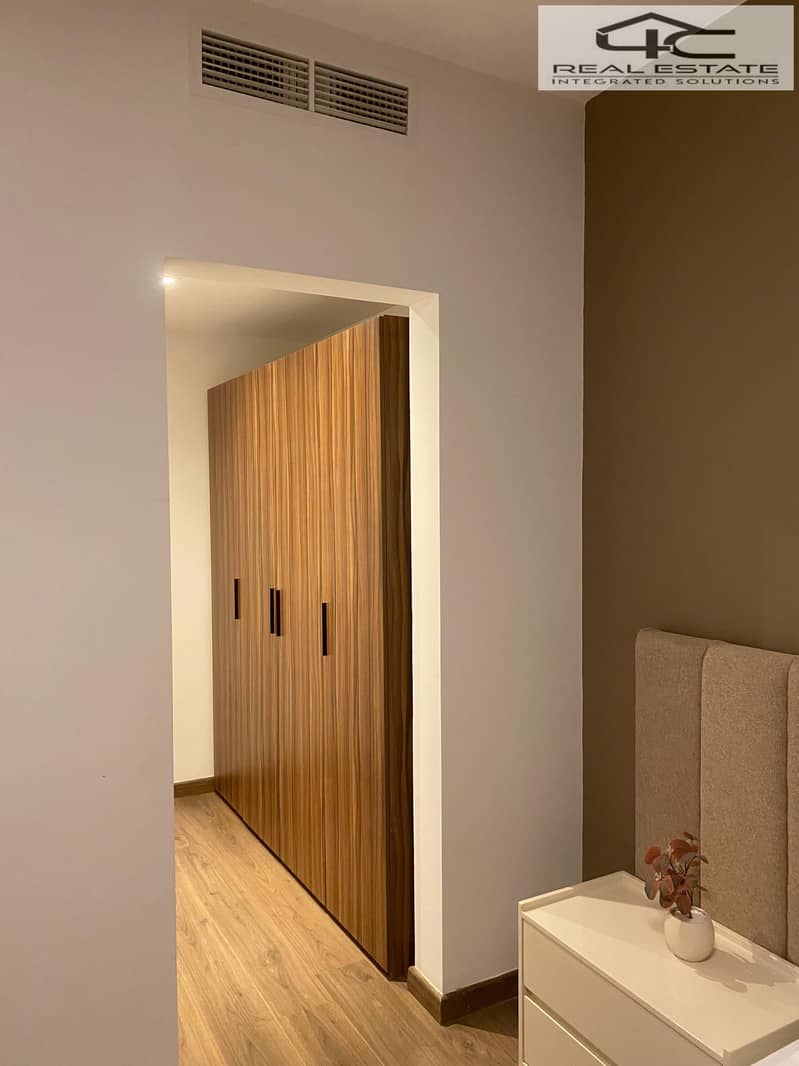 8 WhatsApp Image 2025-12-06 at 18.04. 41 (1). jpeg