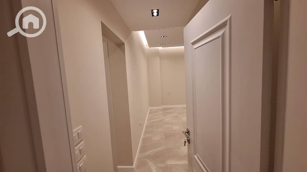 9 6e632a59-a16f-4d84-9bd7-30a26a06cd40. jpeg