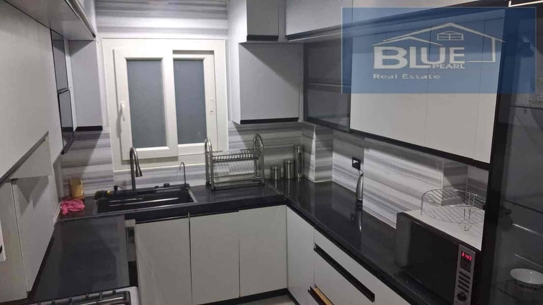 12 80501d5d-ca3e-437e-acfc-47fa8c31cd79. jpg