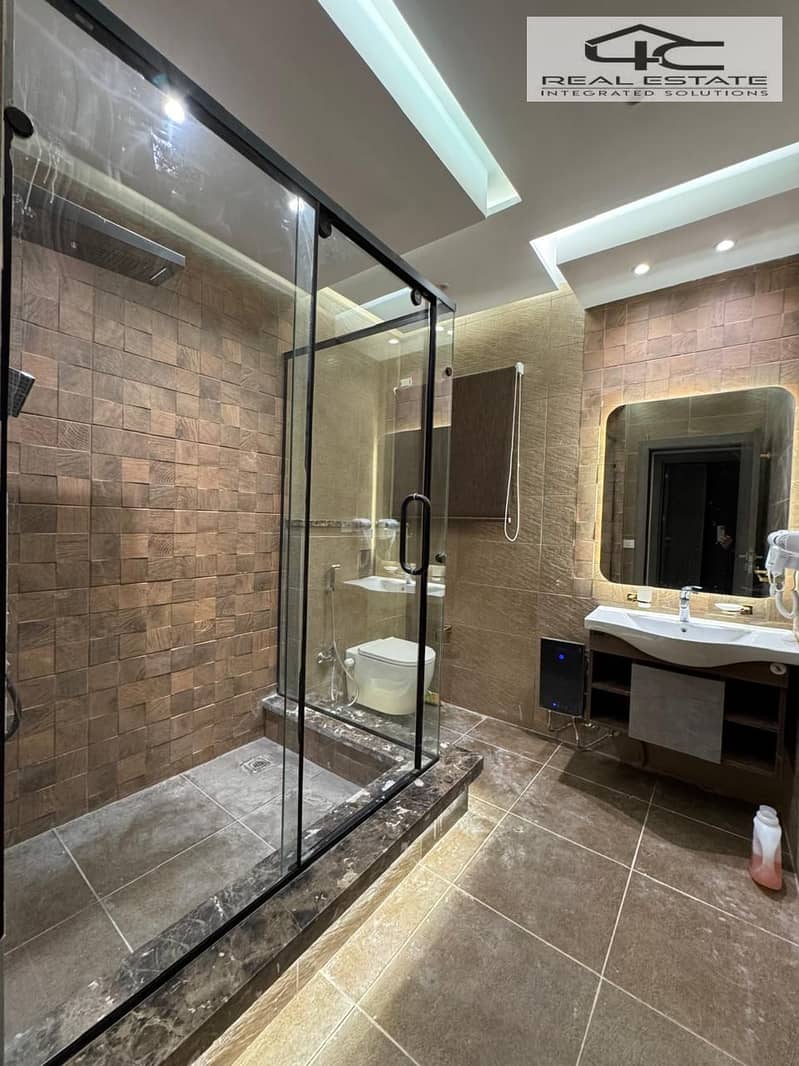 16 WhatsApp Image 2025-12-06 at 19.50. 30 (2). jpeg