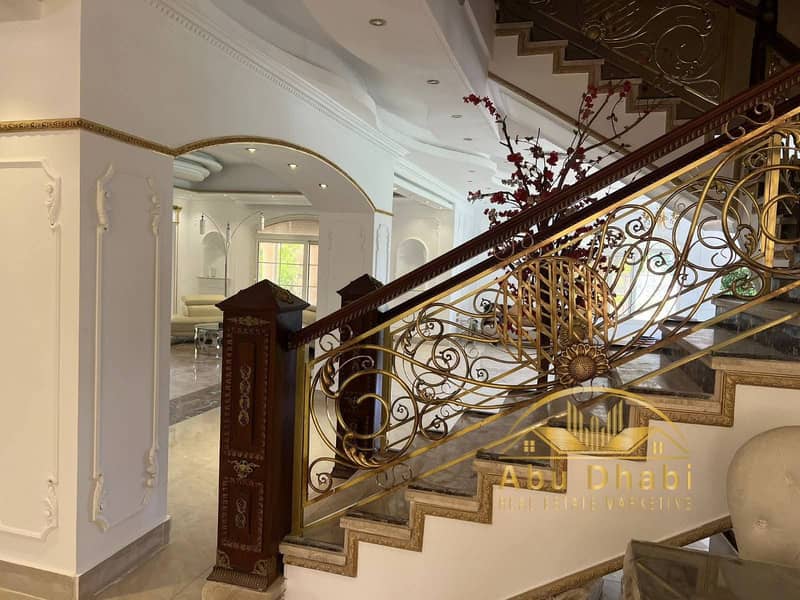 8 593389072_122182903394472121_2844030629217460789_n. jpg