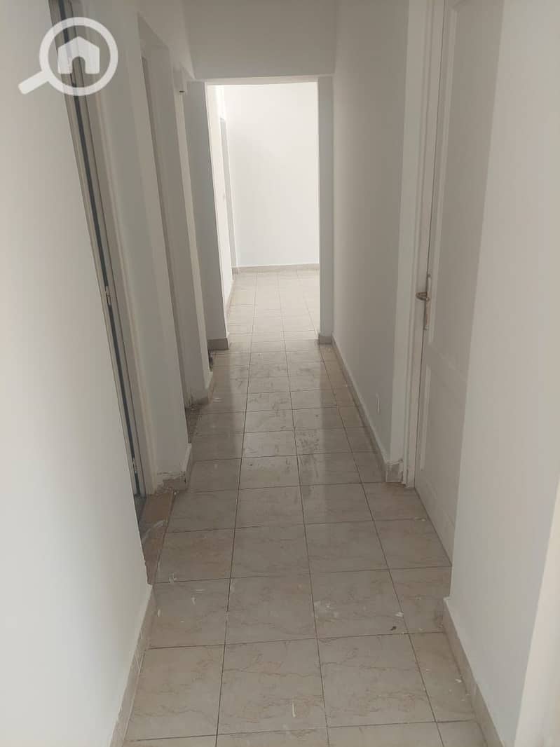 4 d50b369a-ab94-42d3-bf69-317c182b8446. jpeg