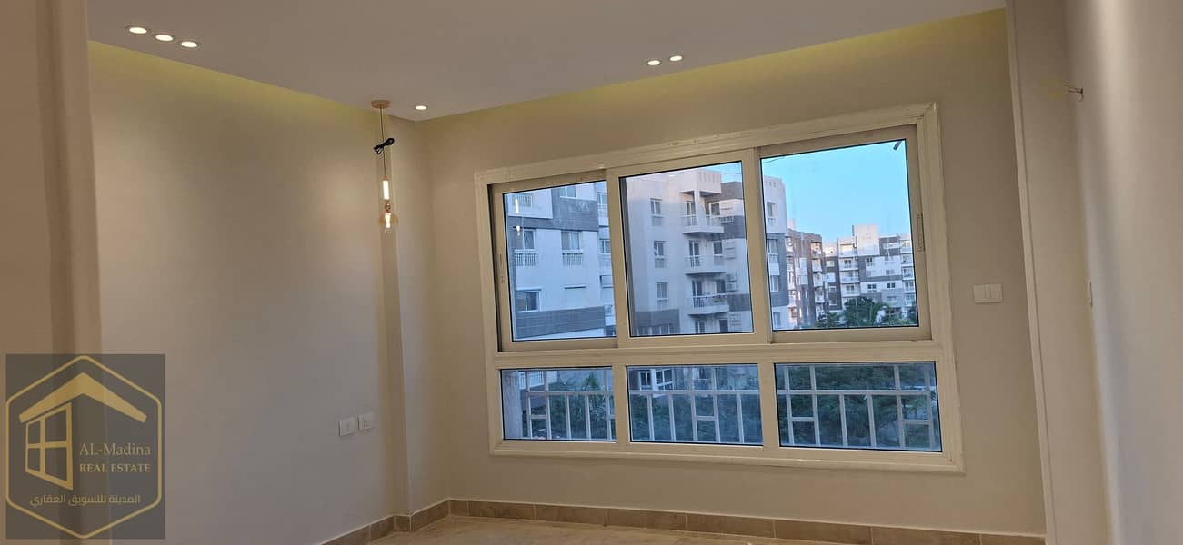 18 ٢٠٢٥١٠٢١_١٨٠١٠٢. jpg