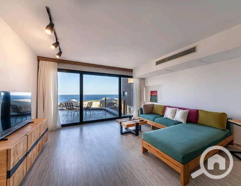 6 567164205_1550415269424312_1690084339781458154_n. jpg