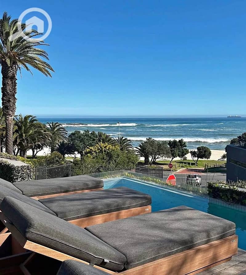 9 571330569_678548345316620_4149710459262513813_n. jpg