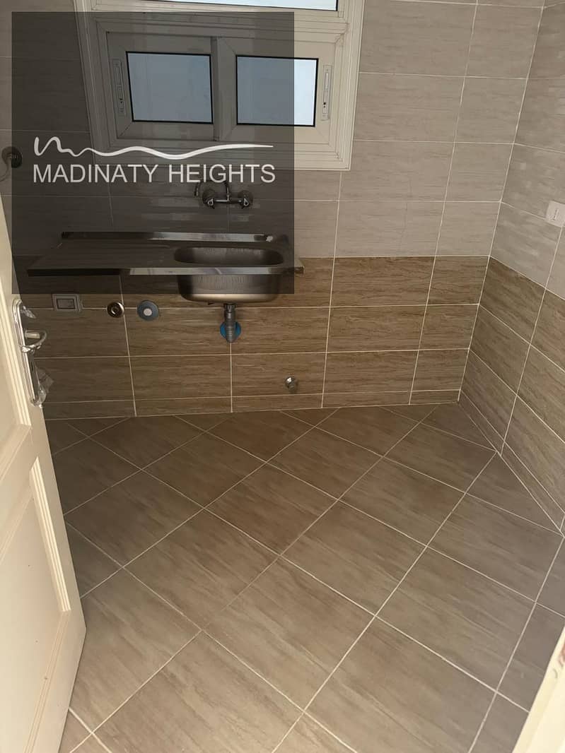 10 WhatsApp Image 2025-12-05 at 18.26. 47_d346e5f2. jpg