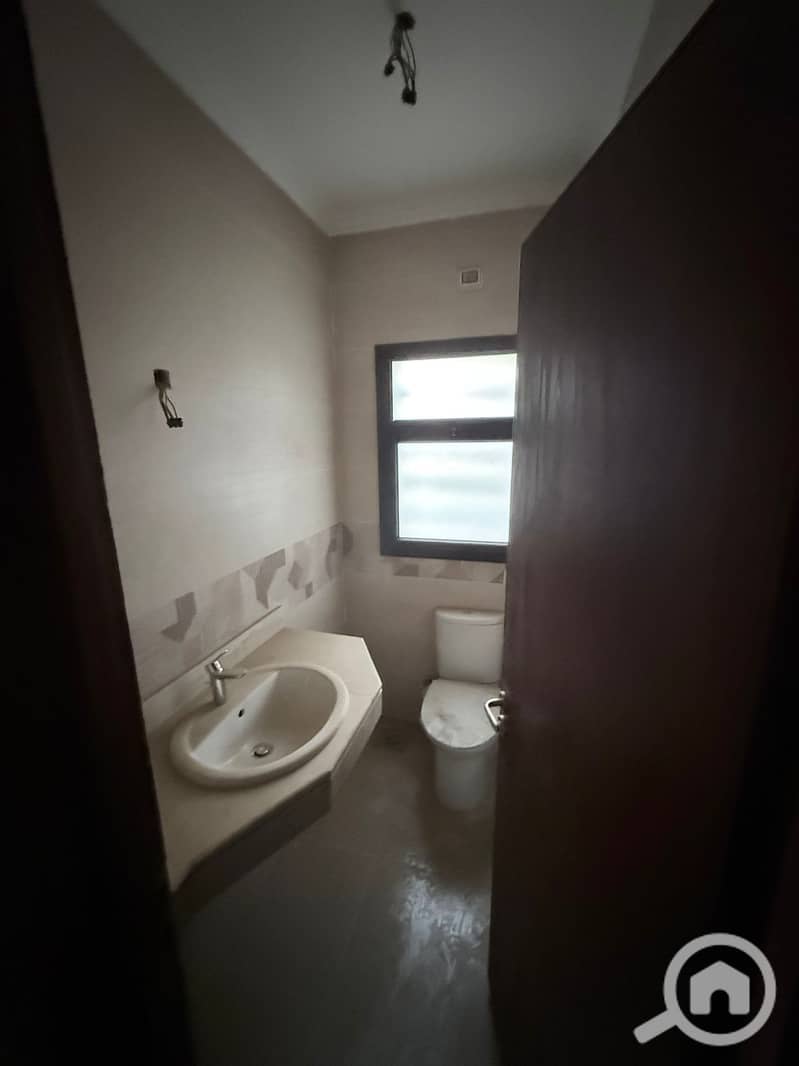 7 WhatsApp Image 2025-12-06 at 9.34. 50 PM (1). jpeg