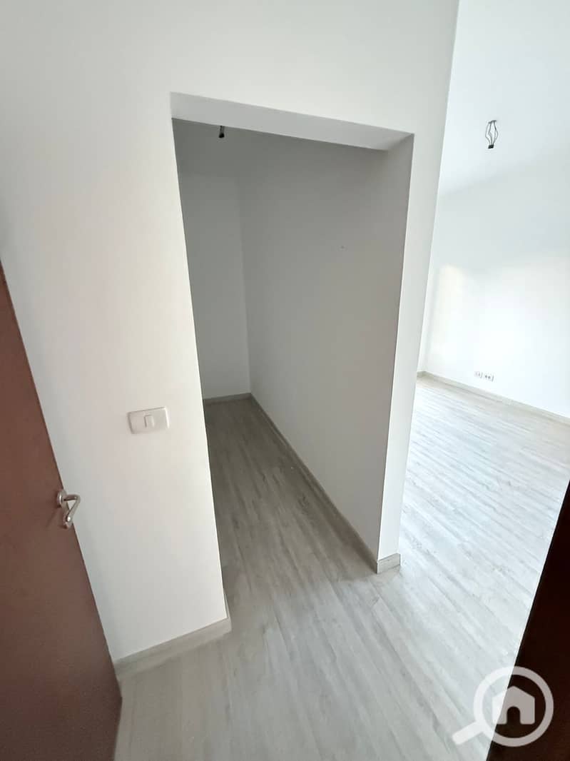 12 WhatsApp Image 2025-12-06 at 9.34. 48 PM. jpeg