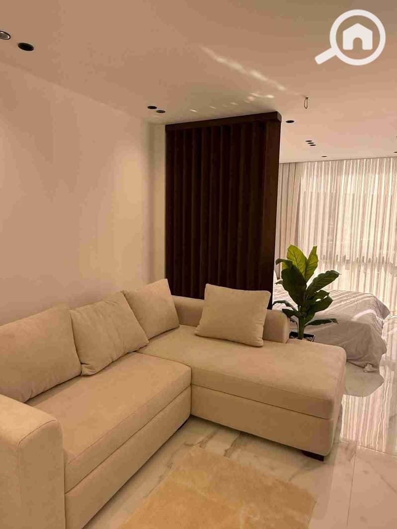 1000484578. jpg 1000484578. jpg