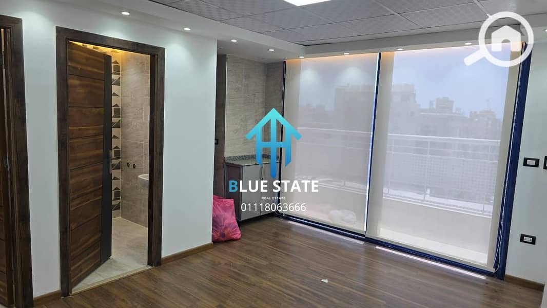 6 01118063666 (94). png