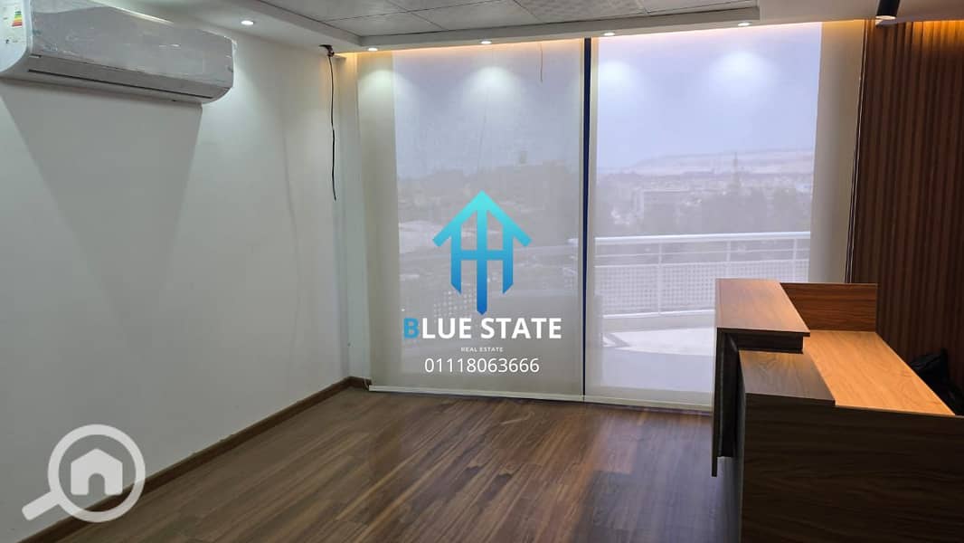 8 01118063666 (92). png