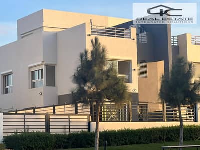 تاون هاوس 3 غرف نوم للبيع في القاهرة الجديدة، القاهرة - IMG-20250217-WA0287. jpg