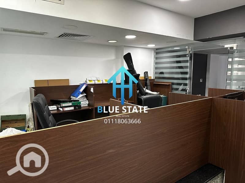 9 01118063666 (100). png