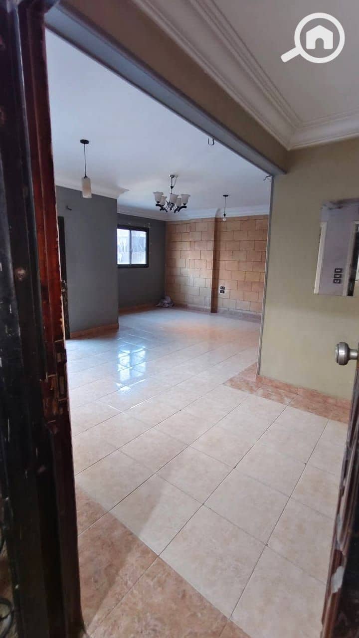 3 9a33e310-3e54-4870-a479-12c873165120. jpg