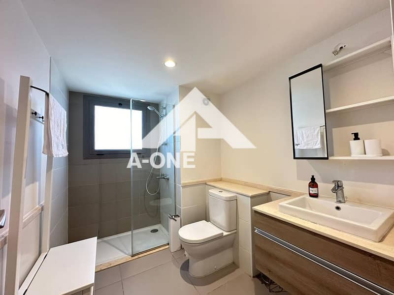 4 74e9f6a2-22b9-437b-99a9-dce34bf4f5d0. jpg