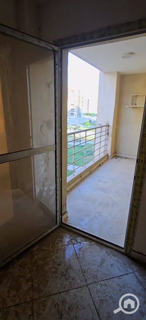 9 c167bcab-4dad-4da9-8e0c-cd94d7654640. jpg