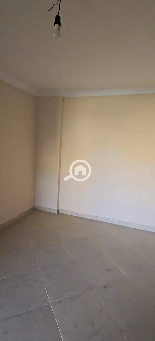 15 039c372a-5ae2-4ee3-80f9-b196baacf63b. jpg