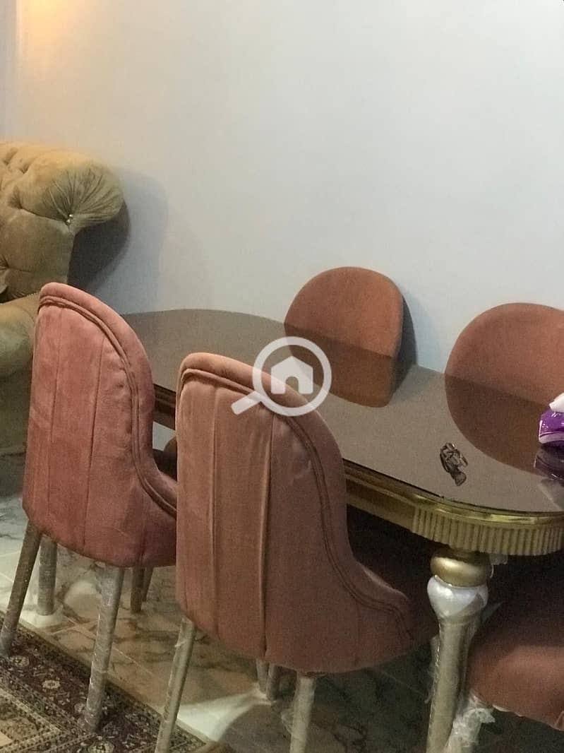 6 7e94a162-8547-4225-8c8f-4db652a4b7dd. jpeg