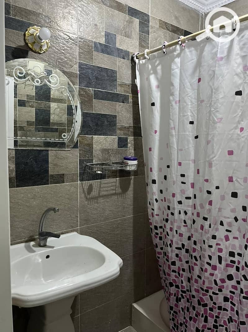 7 4b4882bb-9bee-4c4d-a3d3-9fbdf6d22145. jpeg