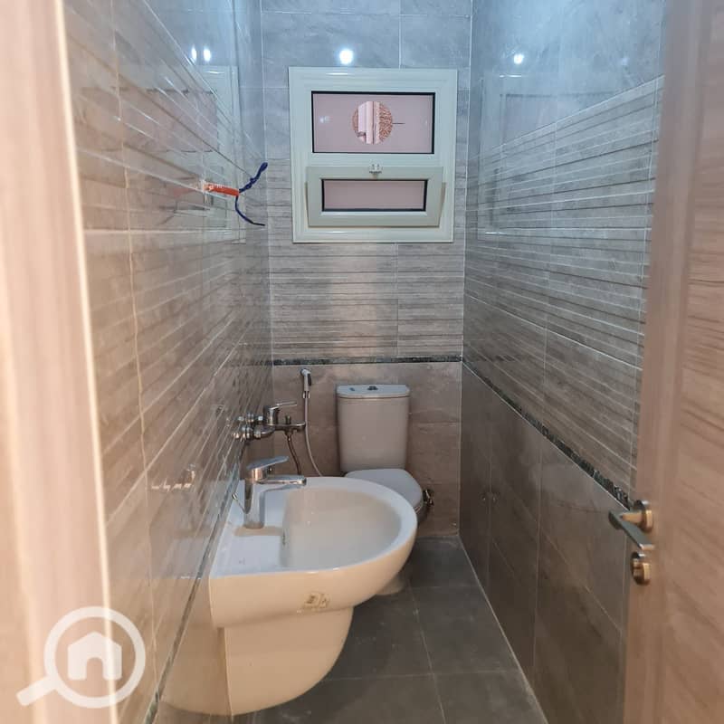 9 ed4cd706-f41a-4e60-b0d0-8171b2b72fa0. jpg