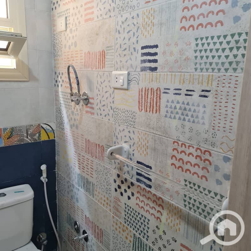 10 fbe38fb3-4d31-431e-92ce-64194b6a3c6b. jpg