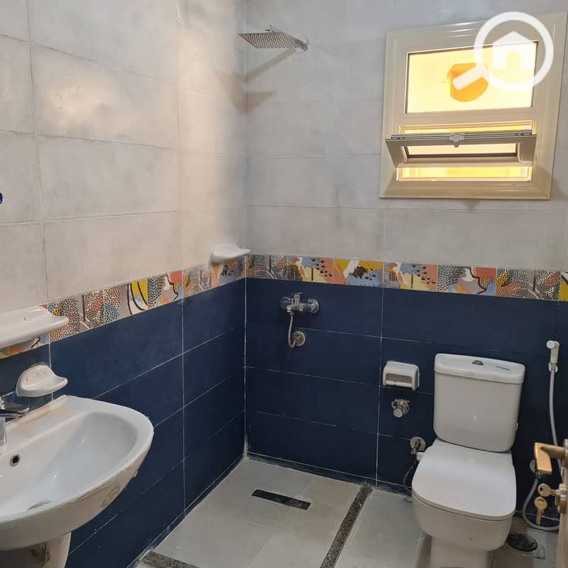 14 0010be02-9067-4847-9812-e72ed7a210e6. jpg