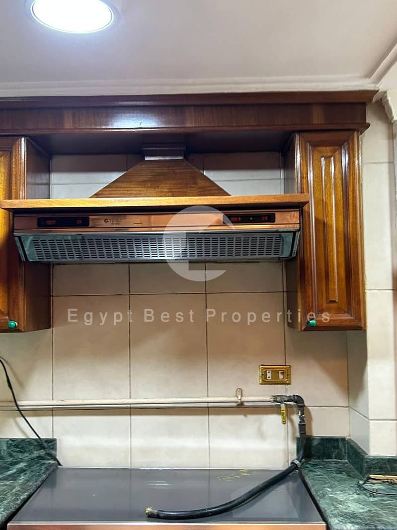 10 WhatsApp Image 2025-12-07 at 01.43. 49_036fe6ce. jpg