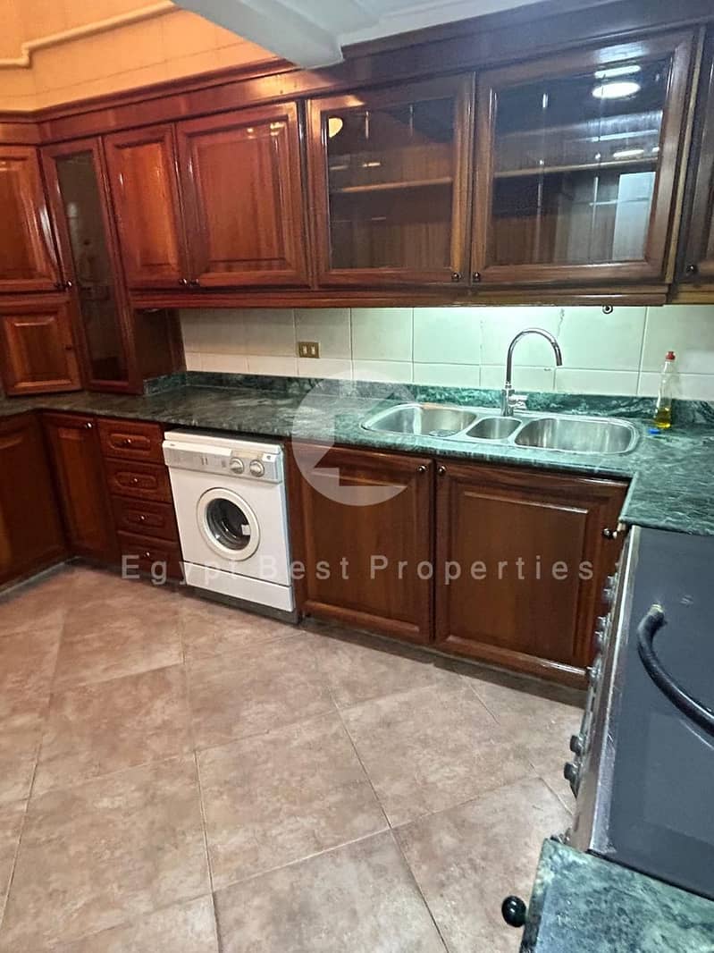 11 WhatsApp Image 2025-12-07 at 01.43. 50_9046a2b8. jpg