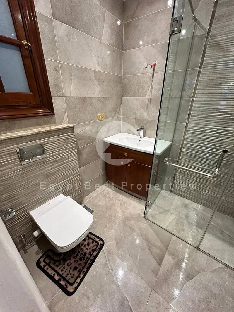 12 WhatsApp Image 2025-12-07 at 01.43. 43_721e7e12. jpg