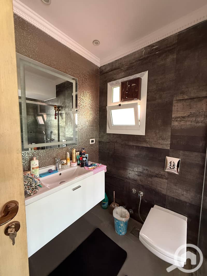 24 WhatsApp Image 2025-12-07 at 06.01. 11_3aab6b10. jpg