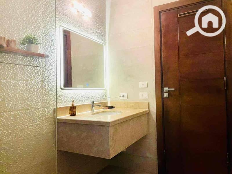 11 ea39d470-3122-457f-aa91-b5e0a8dc6b92. jpg