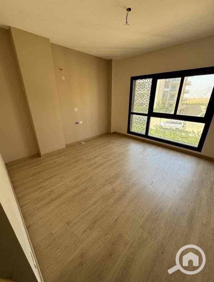 4 20f245ad-f2c7-4e80-b82d-34f5613b1832. jpg