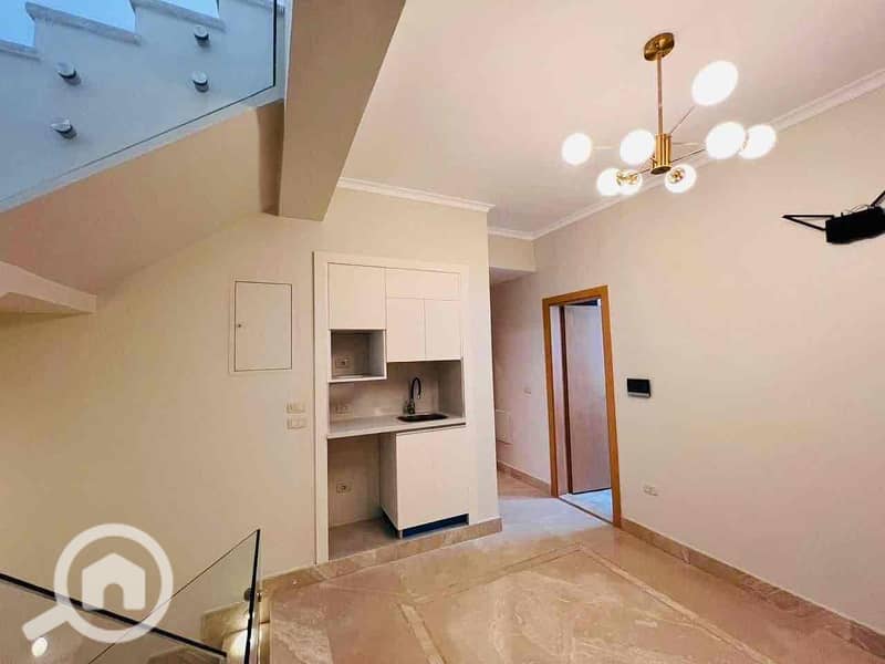 4 50f94ed3-1e49-4810-9dd5-52d9934ce74b. jpg