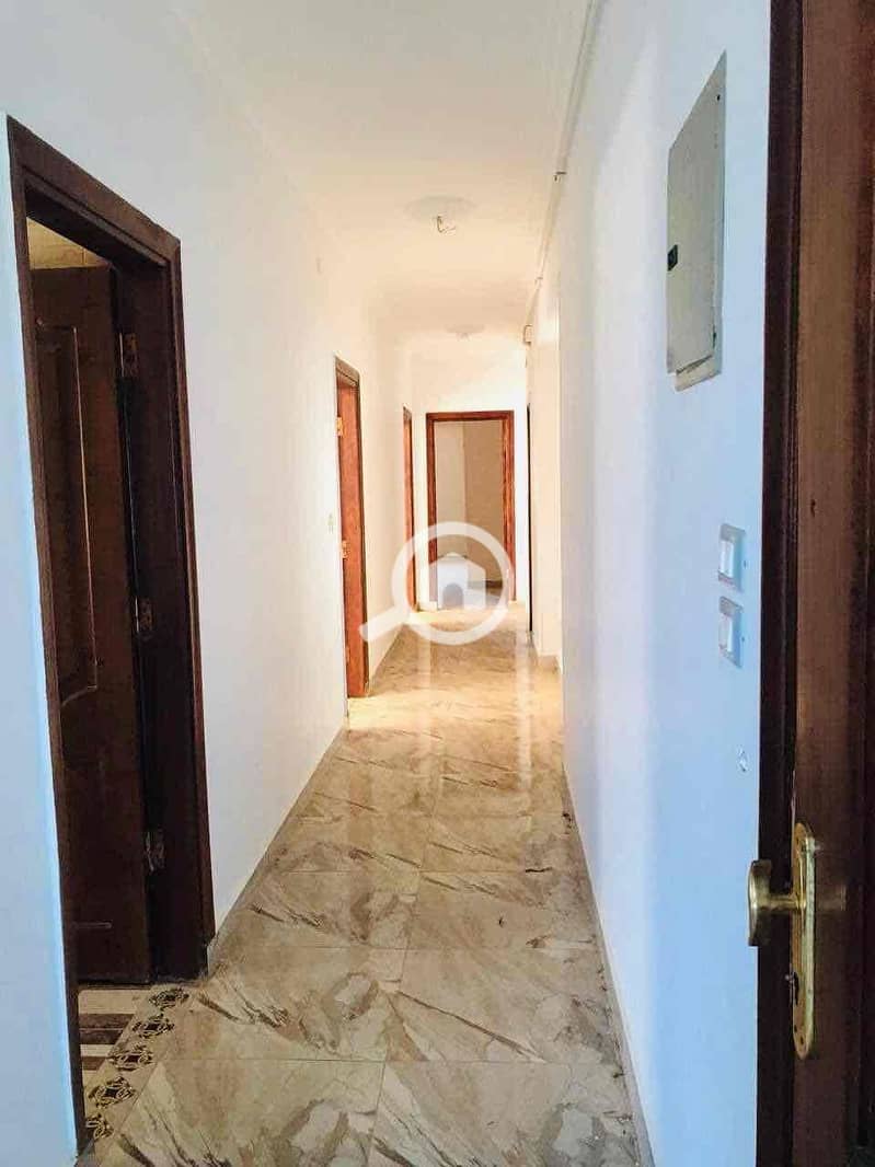 5 5a95abdd-460b-4f0b-9932-d22627446a1c. jpg