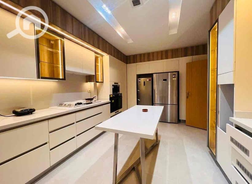 8 b22585c1-df96-411c-b932-28f11f21678c. jpg