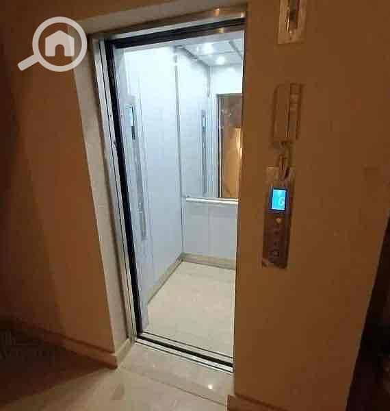 12 5e6a70d1-36a3-4144-ac22-24740fa70cd5. jpg