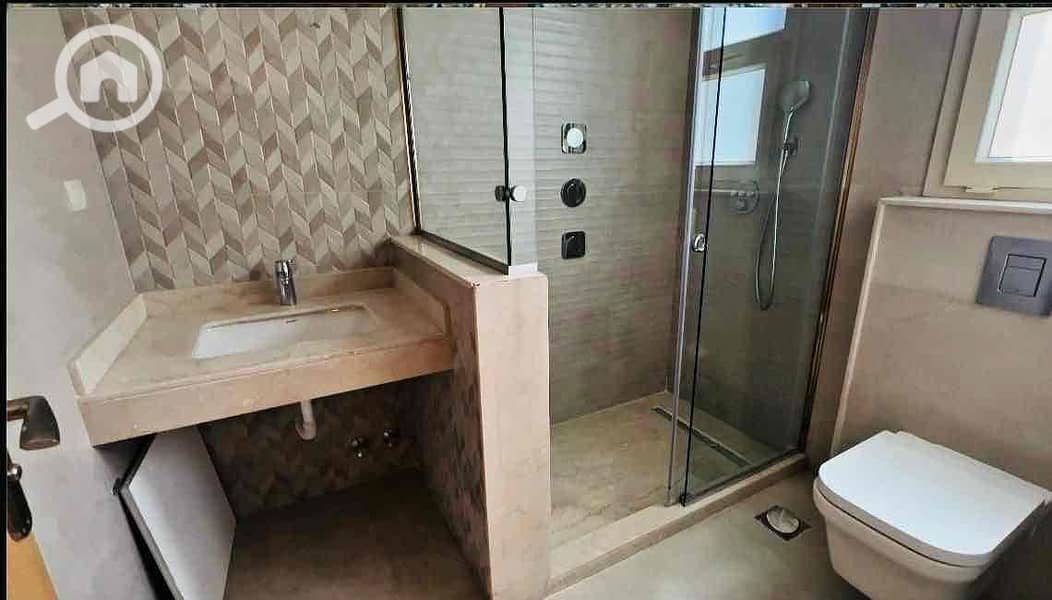 18 cfcf98d5-8ff5-470c-884c-921af0782373. jpg