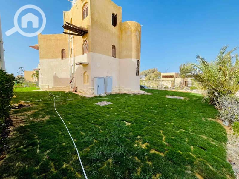 2 104b7c6d-418c-4773-9258-4f0c716fa19d. jpg