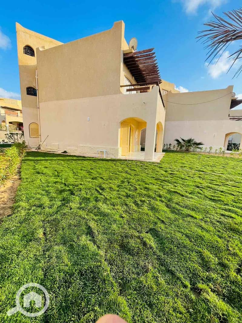 3 08a2c7b4-f95b-4ef0-92f9-90a9bdbdb79f. jpg