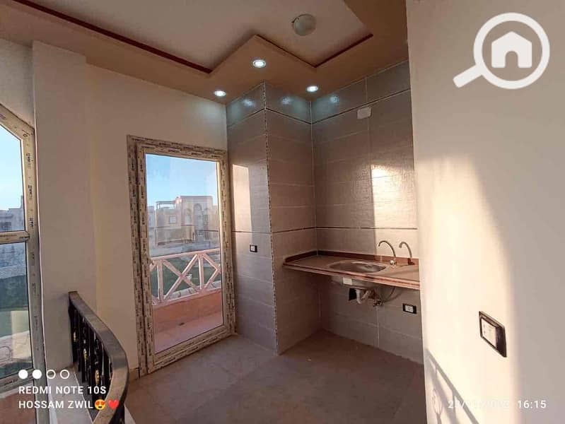 6 bd8ffbb9-3a00-4341-bb0b-7c05a04cc282. jpg