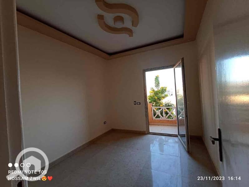 13 1ff9f4e3-50de-4225-8652-0fde639d153b. jpg