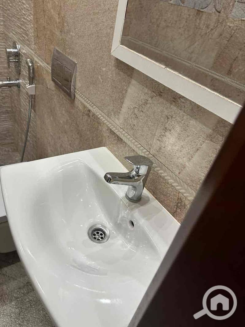 12 baa320dd-32b1-4581-b7fd-9900bff20d34. jpg