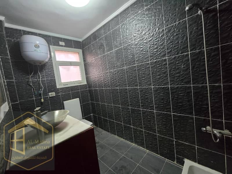 6 WhatsApp Image 2025-12-04 at 16.09. 58 (1). jpeg