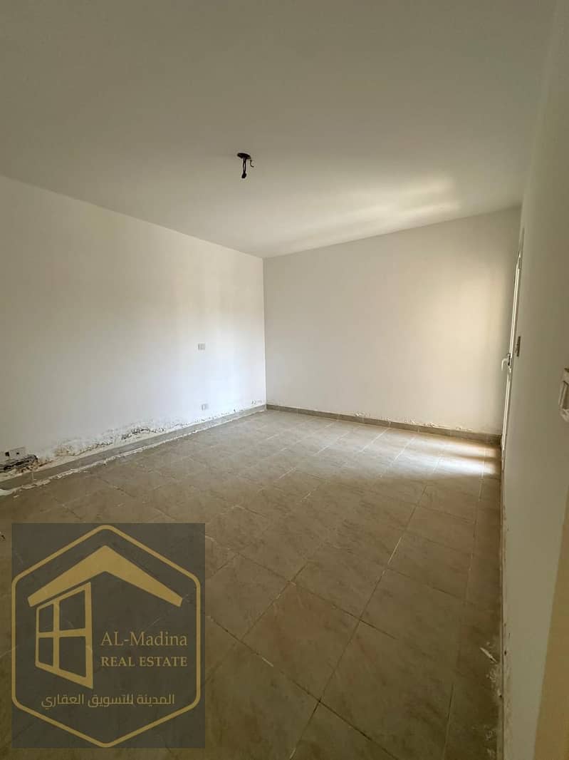 4 WhatsApp Image 2025-12-04 at 16.15. 36 (1). jpeg